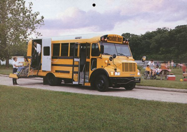 1993 International 3600 Special Needs Bus with Thomas Built Vista Body