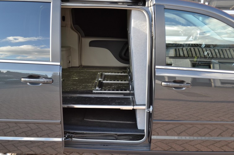 2013 Lancia Voyager Hearse other side