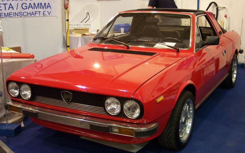 Lancia Beta Spider red vl TCE