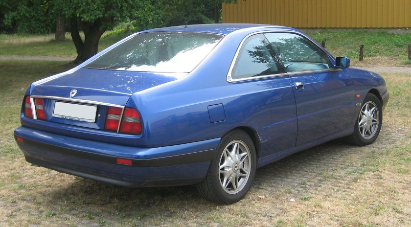 Lancia Kappa Coupé, blue, photographed in Efferen, Germany