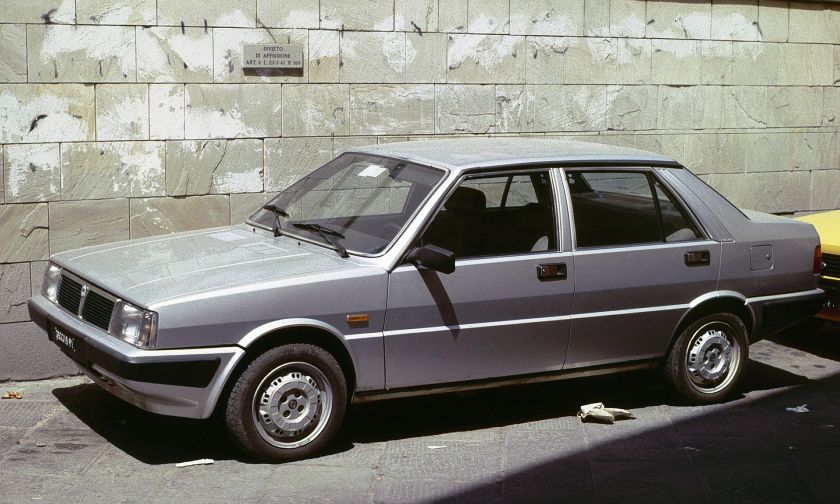 Lancia Prisma with clear wall