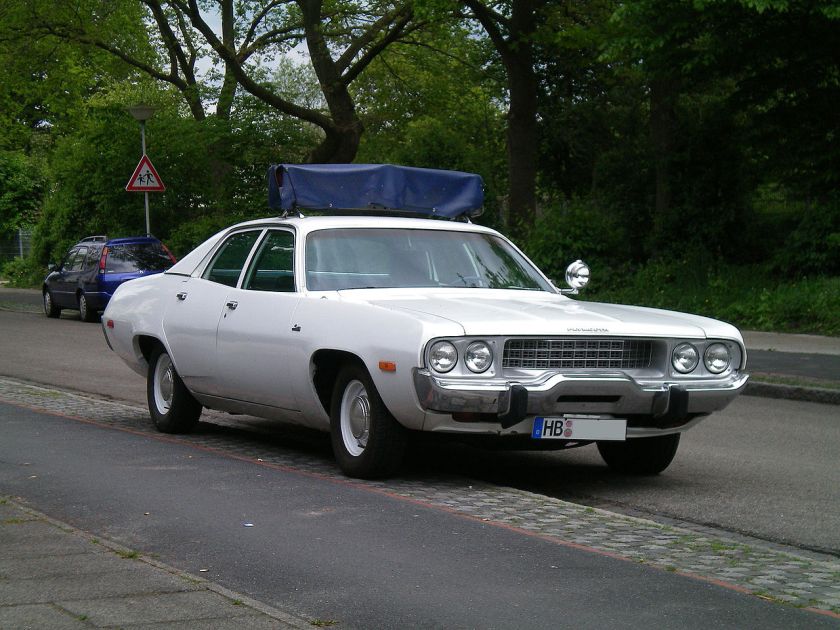 Plymouth Satellite front policecar