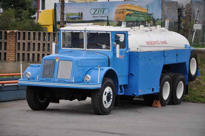 Tatra 111 tankwagen