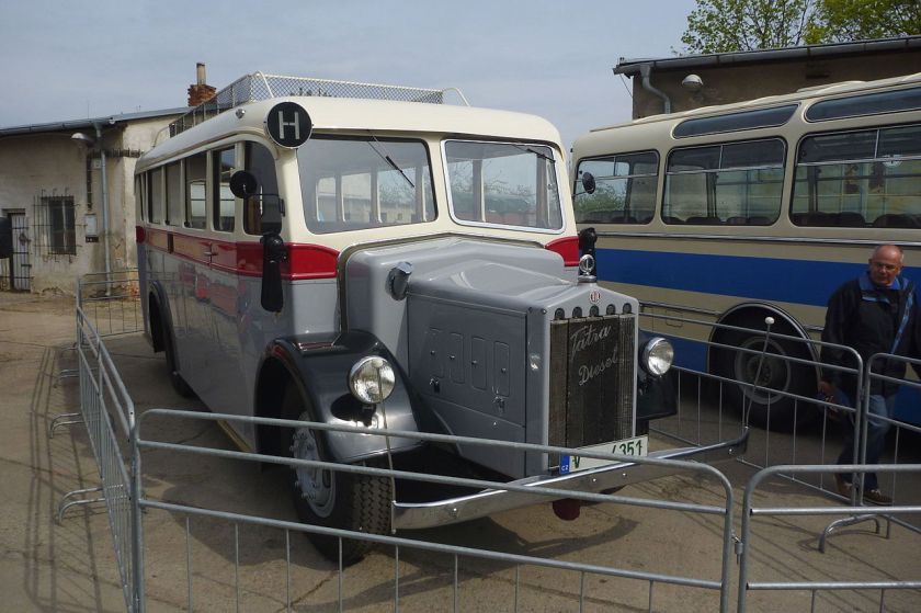 Tatra 27 autobus