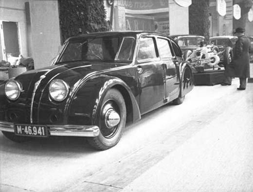 Tatra 77 at Berlin motorshow, note the enigine at the back