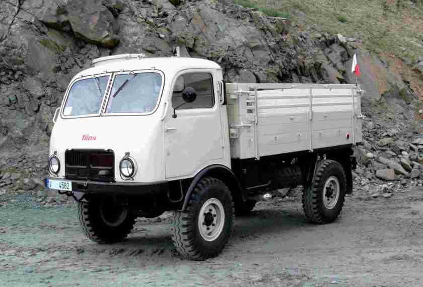 Tatra-805-(1)