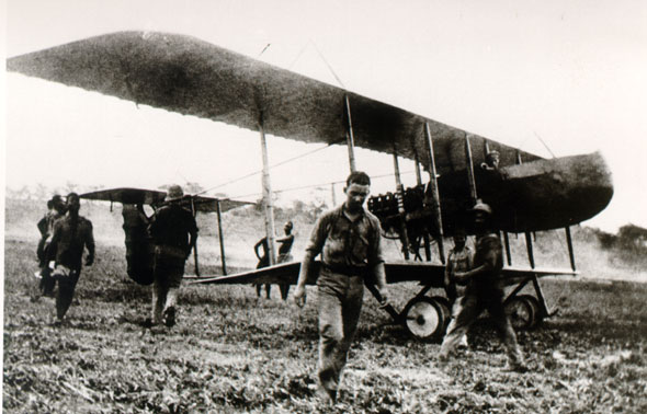 1916 farman-f40-01z Portuguese Farman F.40 in Mozambique, during the East African Campaign of World War I