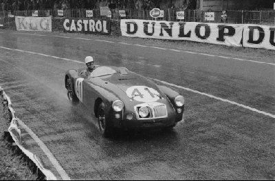1955-ken-miles-in-the-mg-ex182-at-the-1955-24-hours-of-le-mans