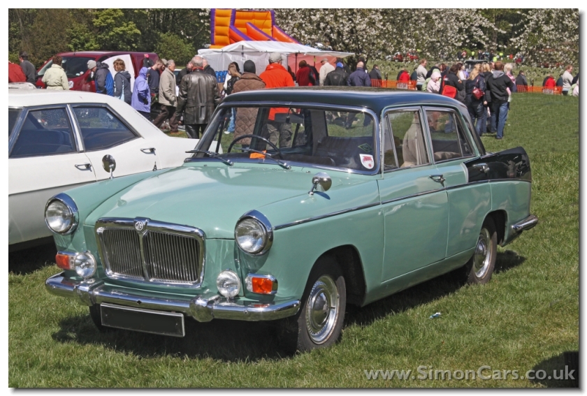 MG Magnette MkIII.  The 1489cc B-series engine was given Twin SUs for the MG (and the Riley 4/68) when launched in 1959.