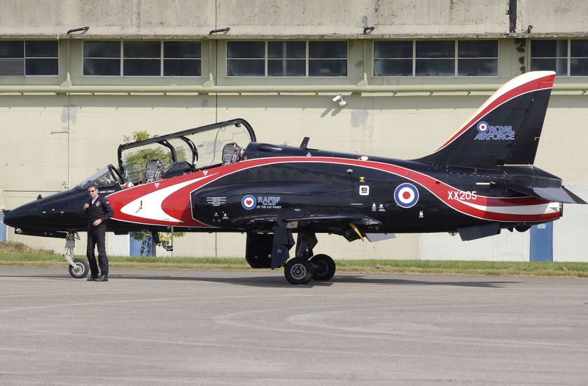 royal%e2%80%85air%e2%80%85force-hawker-siddeley-hawk-t-1a-with-its-pilot-this-aircraft-used-for-aerobatic-displays-is-in-a-special-colour-scheme