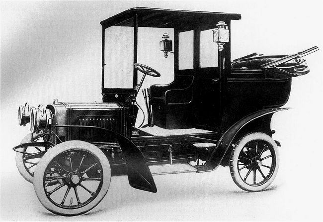 1907-laurin-klement-b2-10-12-hp-rakousko-uhersko-cechy