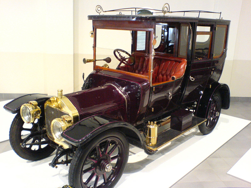 1910-wolseley-12-16-limousine
