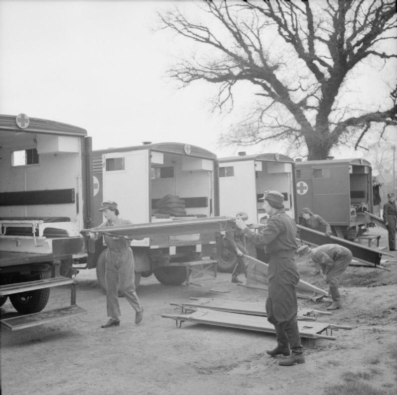 1939-45-ambulance-crews-of-the-first-aid-nursing-yeomanry-fanys