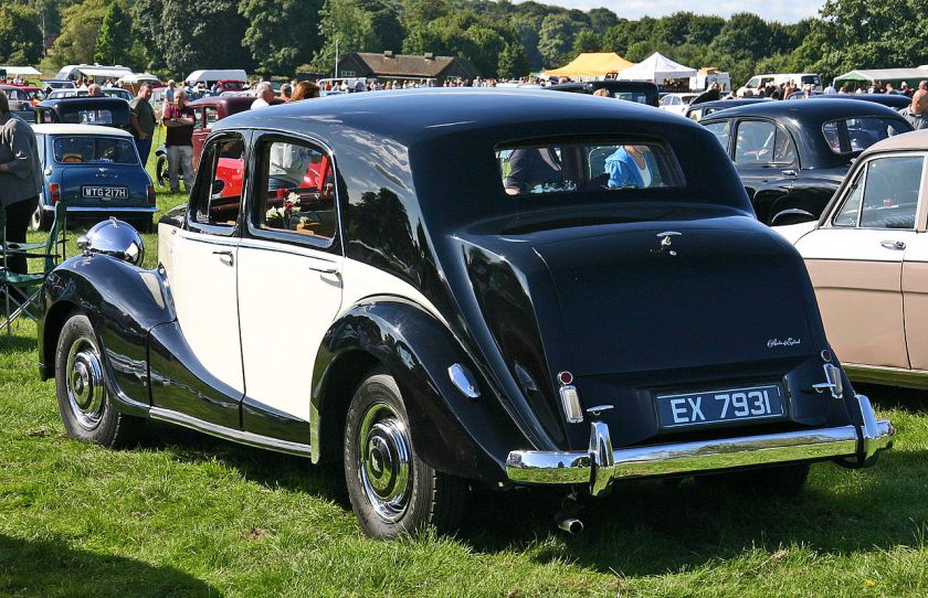 1947-austin-a125-sheerline-ds1-rear