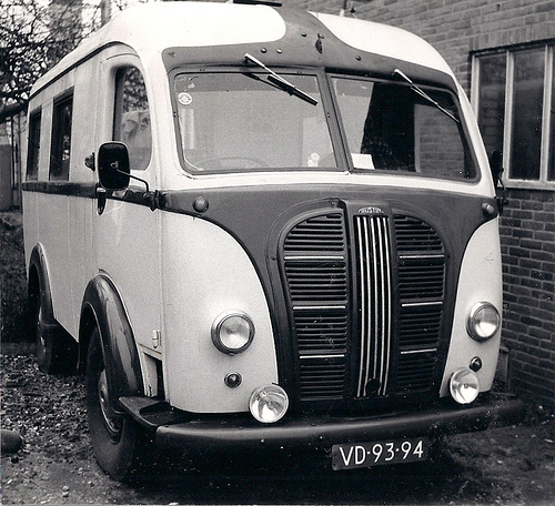 1949-austin-k8-25cwt-three-way-ambulance-camper