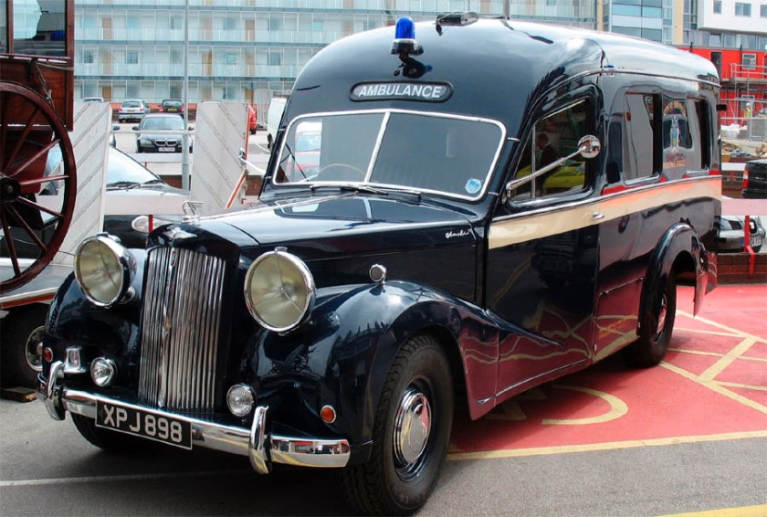 1953-austin-sheerline-a125-ambulance-a12