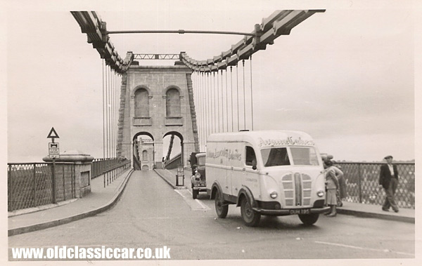 1954-austin-k8-on-the-bridge