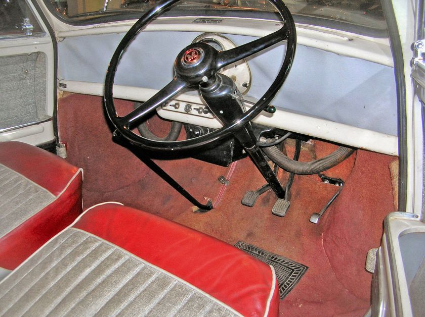 1959-morris-mini-minor-interior