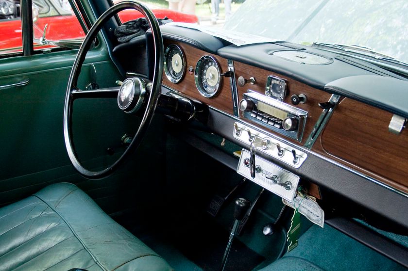 1962-austin-a60-interior