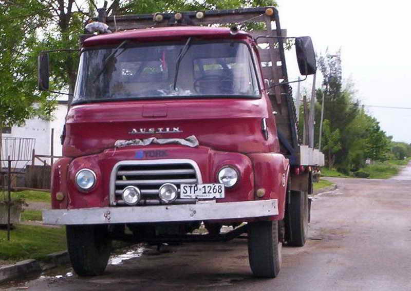 1964-austin-702-urug