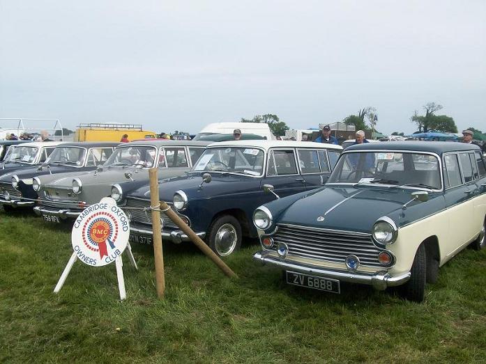 a-group-of-three-farina-estates-seen-at-the-mosney-vintage-show-on-june-7th-2009-as-part-of-the-cambridge-oxford-owners-club-first-ever-irish-event-3-estates