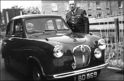 sergeant-george-thurlow-with-burtons-first-police-car-an-austin-a35
