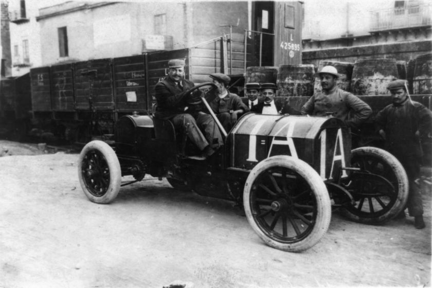 1908-vincenzo%e2%80%85lancia-driving-a-fiat-50-hp-in-1908-targa-florio-finished-2nd