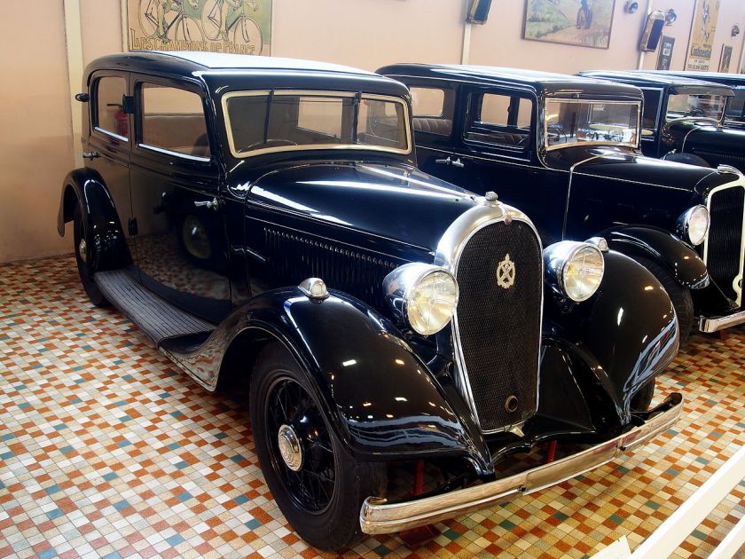 1934 Hotchkiss 411 at the Musée Automobile de Vendée pic-2