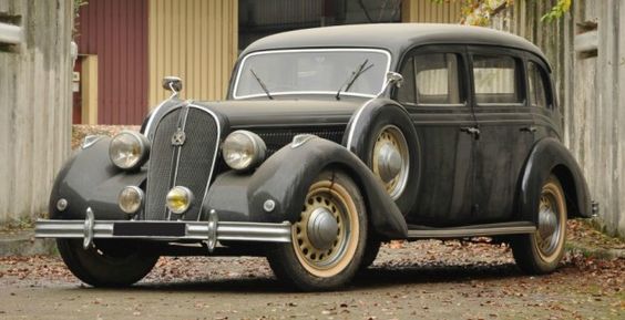 1939 Hotchkiss 686 Chantilly limousine