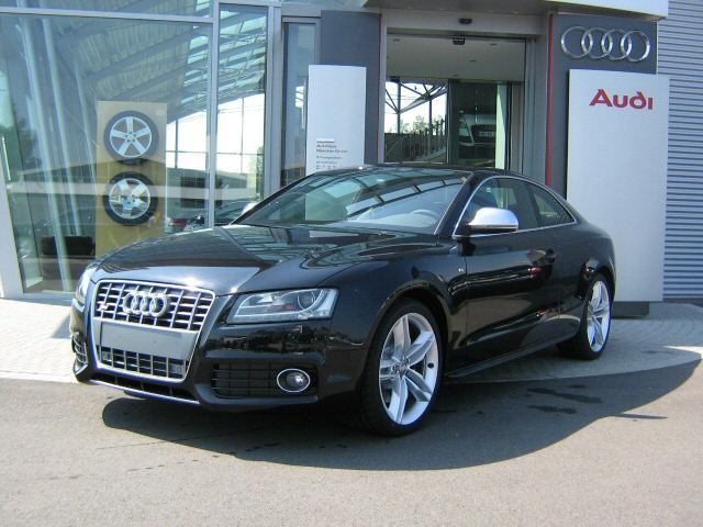 2012 Audi S5 sideleft