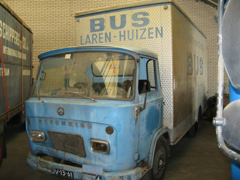 Hotchkiss verhuiswagen van Fa. Bus uit Laren