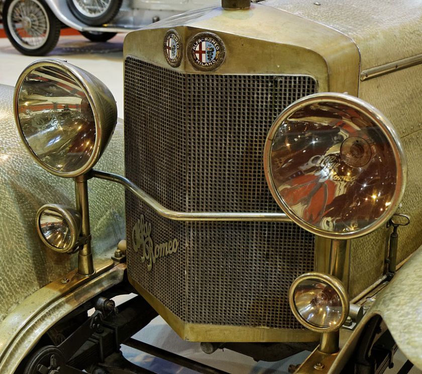 1925 Alfa_Romeo_RL_SS_-_1925_-_003_(cropped)