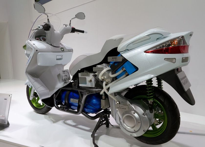 2011 Suzuki Burgman Fuel Cell cutaway model